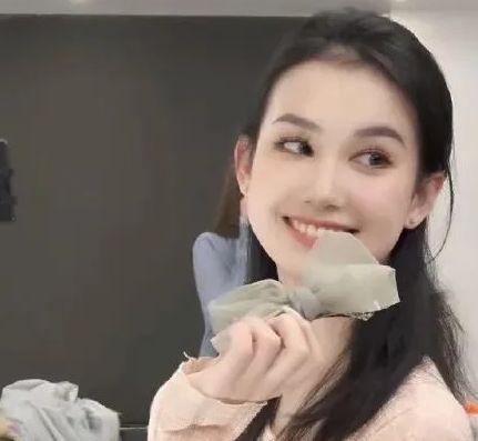 官宣吃瓜网红是谁啊视频,视频带你一探究竟