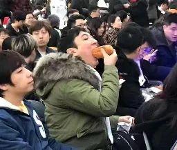 网红 吃瓜群众图片,揭秘网络红人的幕后生活