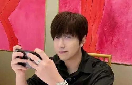 吃瓜爆料网红博主视频